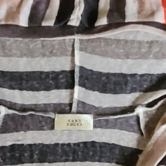 🦇2/$15-Crop top with hood - Picture 7 of 10